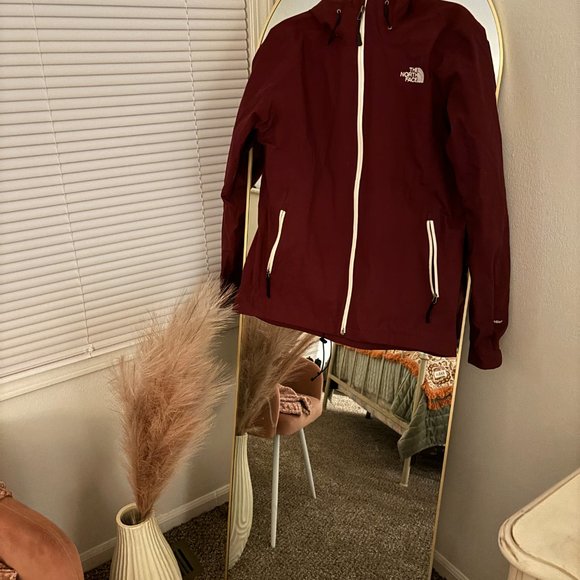 Maroon North face Windbreaker - Picture 2 of 3